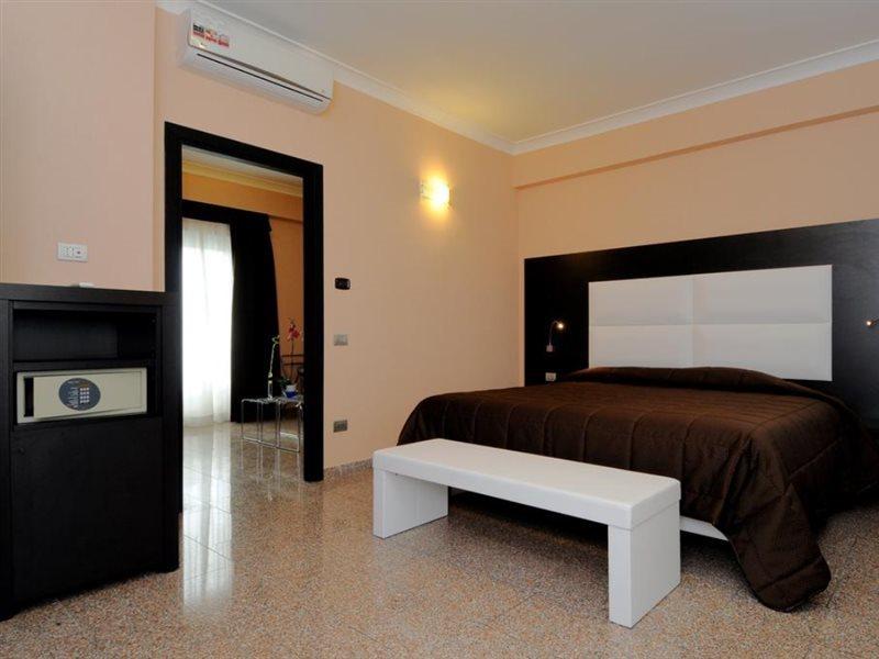 Eh Rome Airport Euro House Hotels Ф'юмічіно Екстер'єр фото