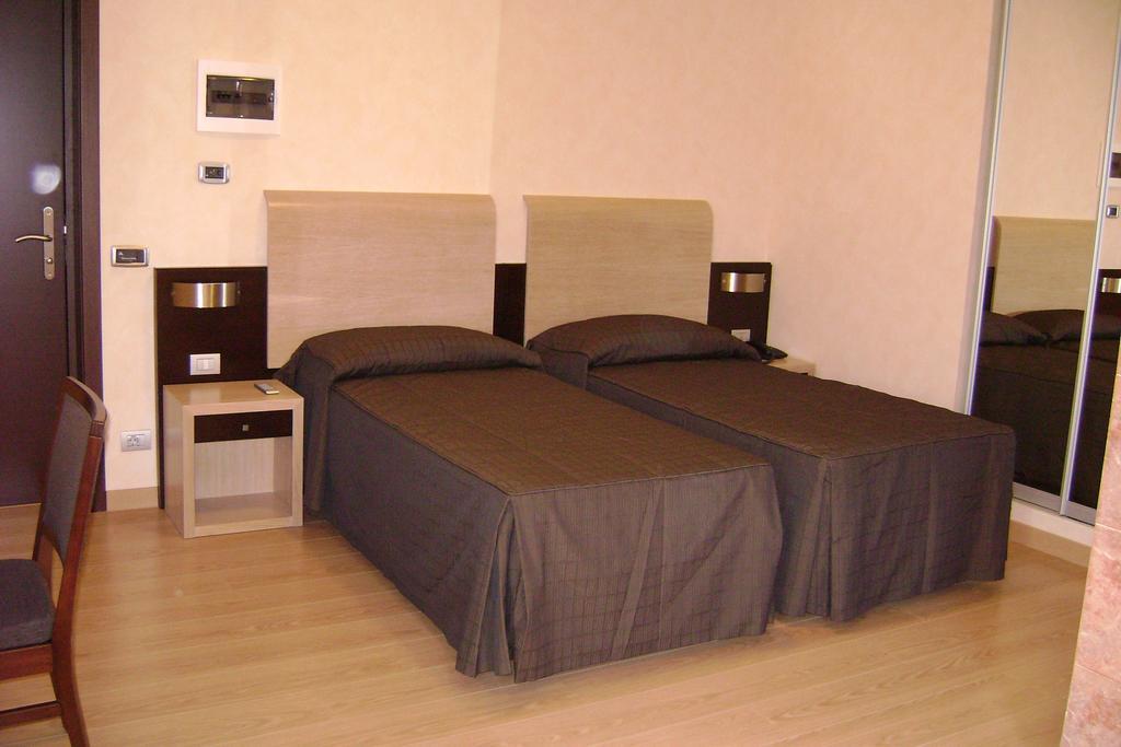 Eh Rome Airport Euro House Hotels Ф'юмічіно Номер фото